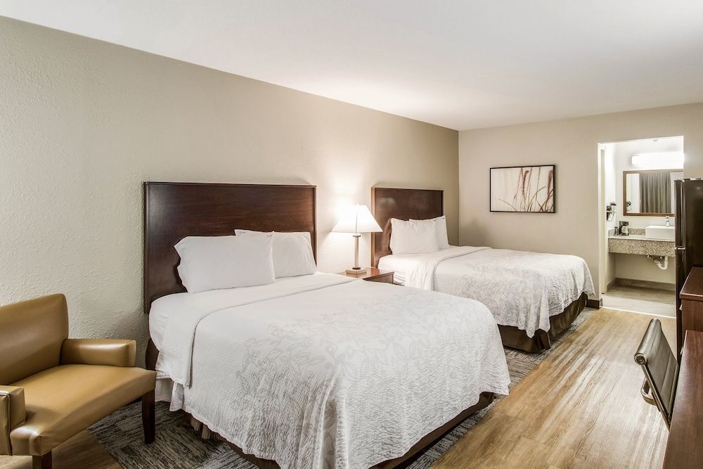 undefined Red Roof Inn PLUS+ Dallas – Addison 6