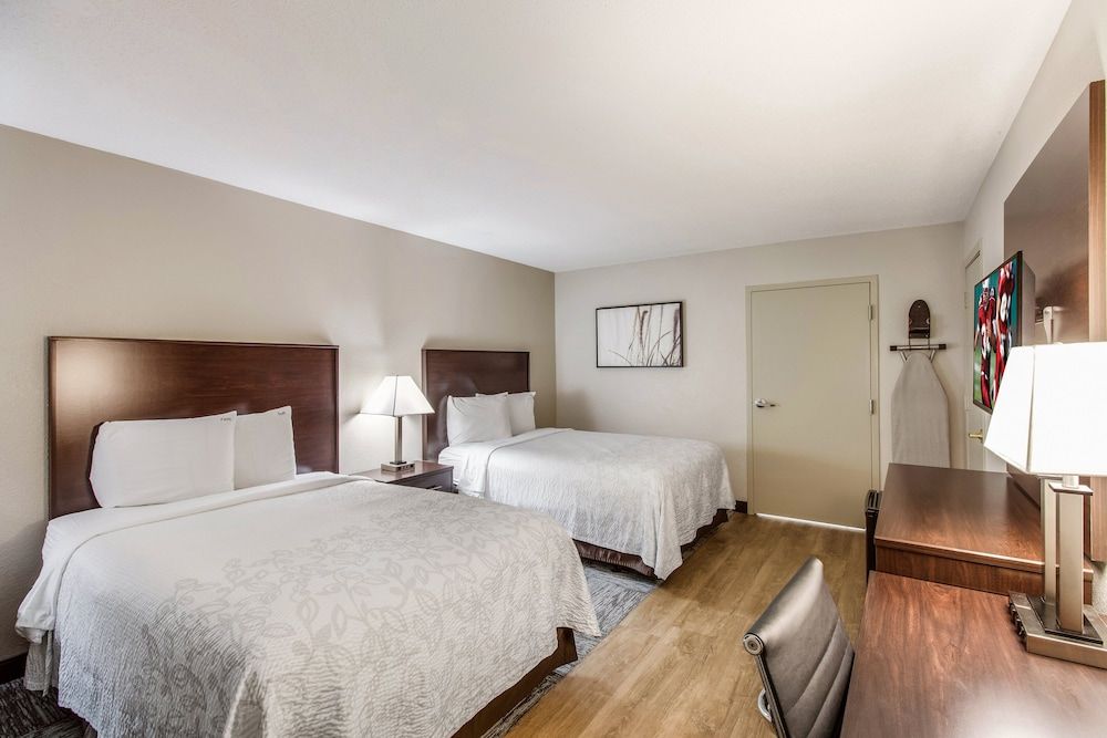 Deluxe Room, 2 Double Beds, Accessible (Roll-In Shower, Smoke Free)