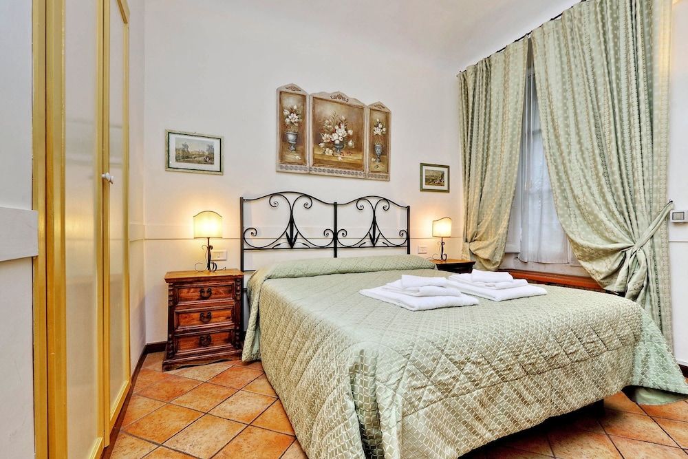 Scipioni Suites Quadruple Room 7