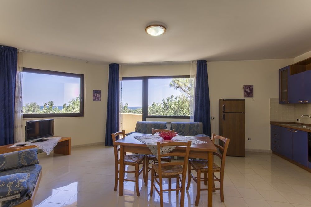 Le Saline Apartment, 2 Bedrooms, Kitchen (3 people) 3