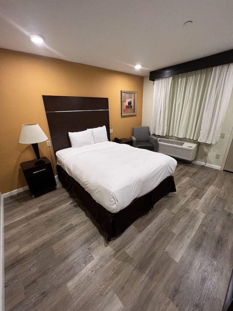 Room, 1 Double Bed, Accessible, Non Smoking (Mobility/Hearing)