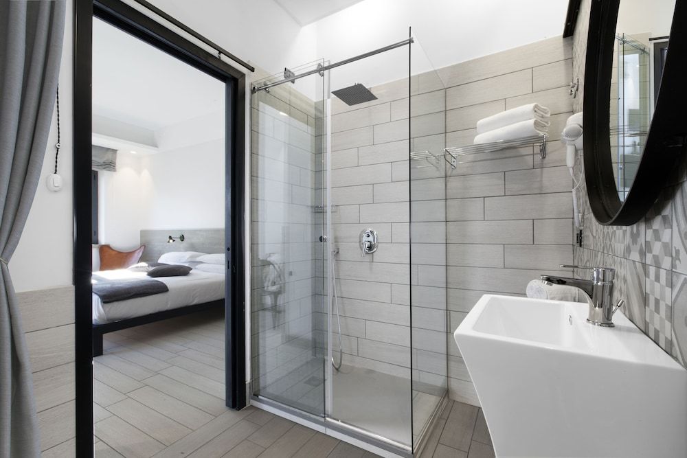 La Ferrovia Guest House Superior Double Room 6