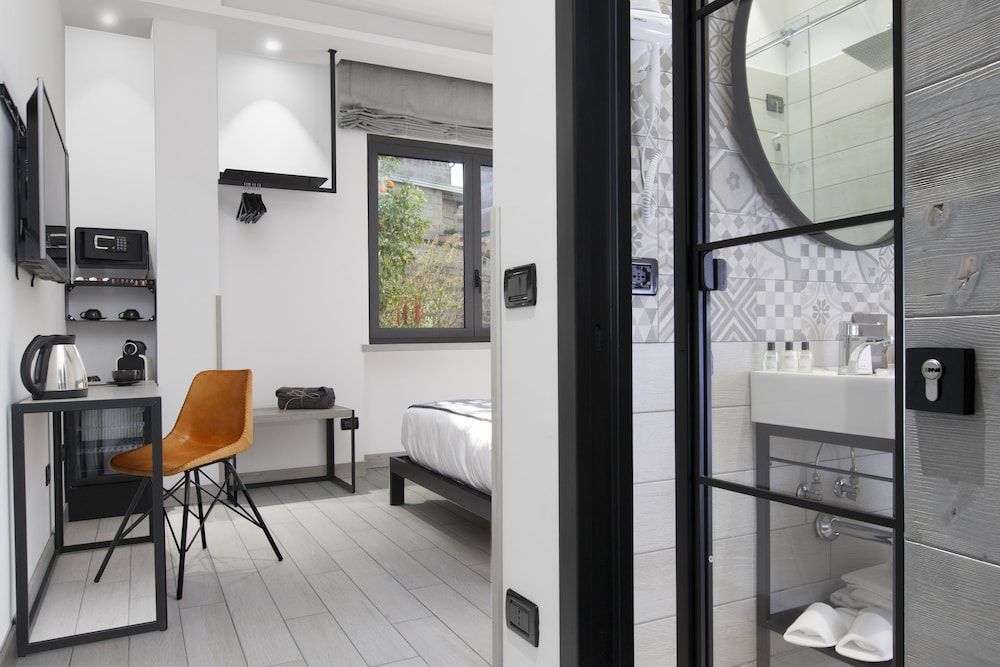 undefined La Ferrovia Guest House 6