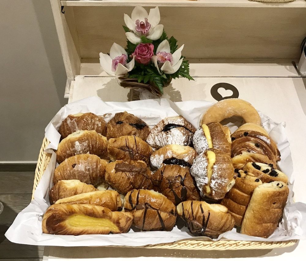 undefined Casa Tua Vaticano Guest House 4