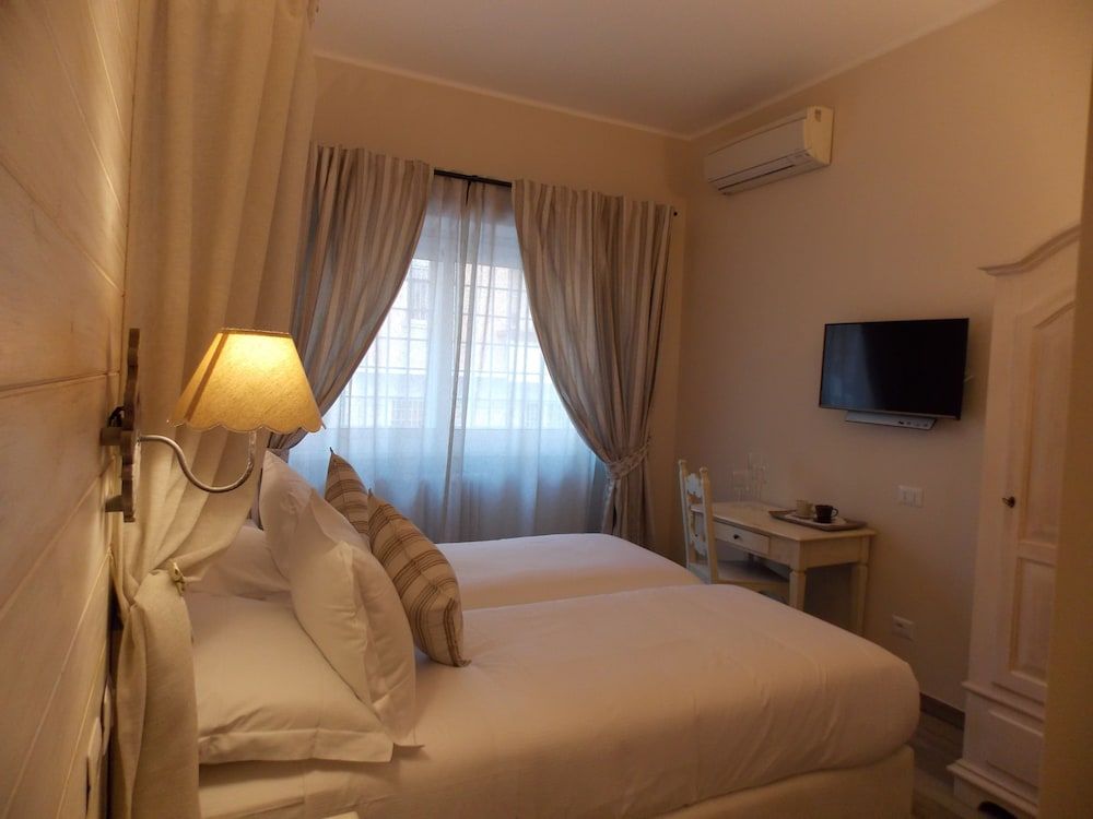 undefined Casa Tua Vaticano Guest House 7