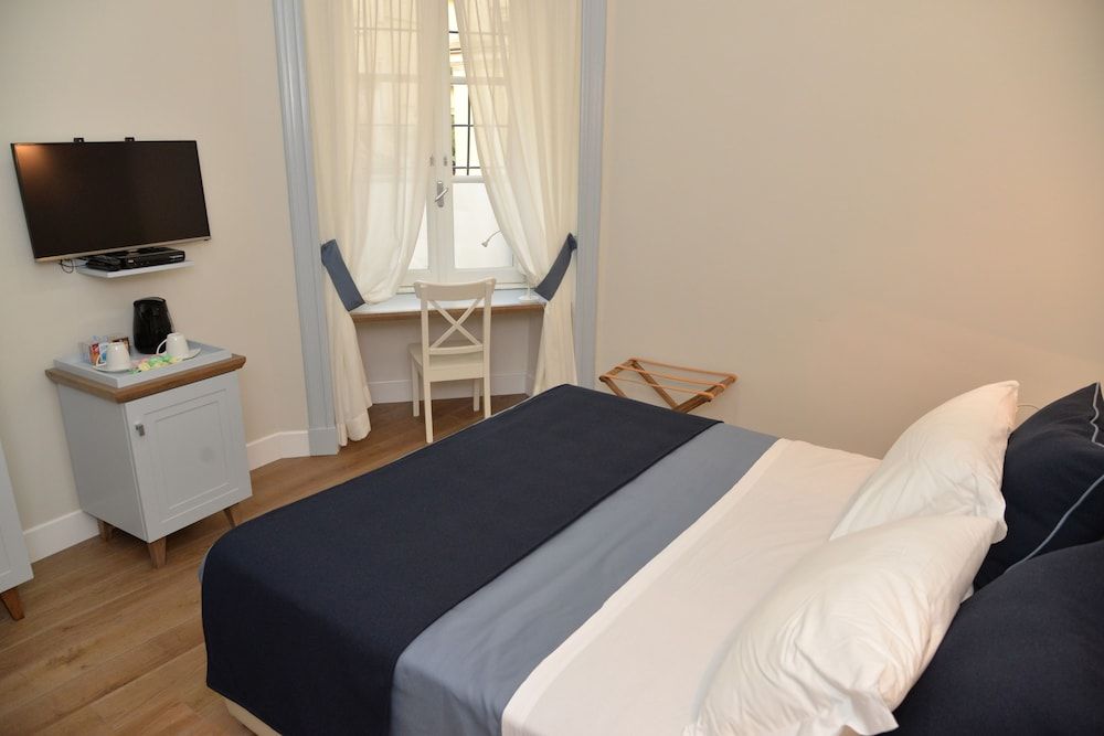 Little Rose Residence