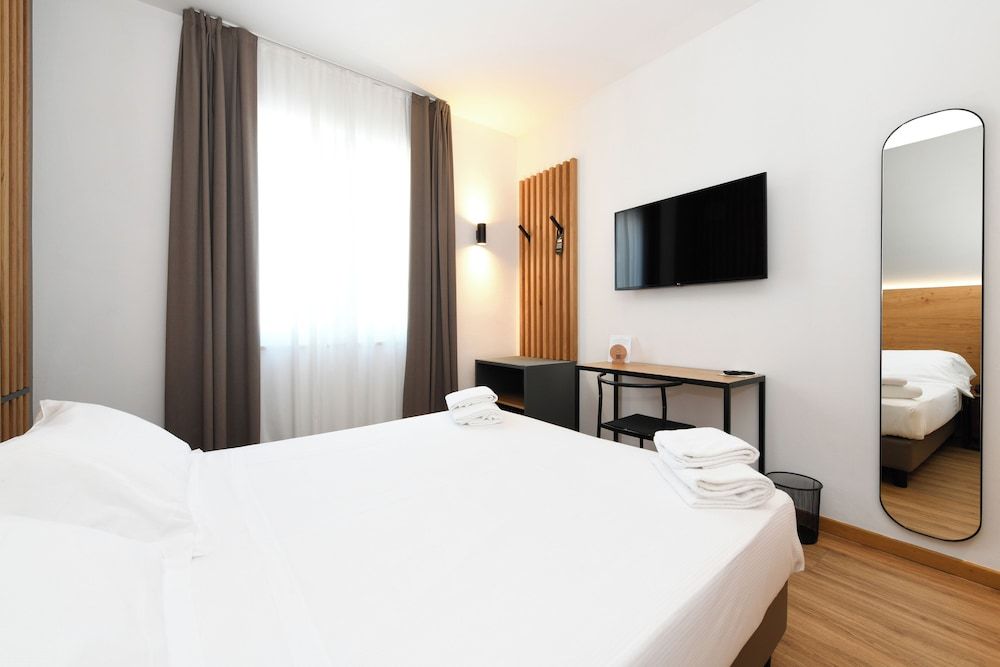 Comfort Room, 1 Queen Bed, Non Smoking