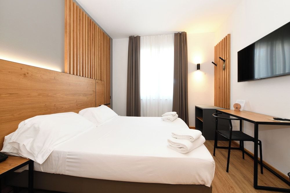 Comfort Room, 1 Queen Bed, Non Smoking