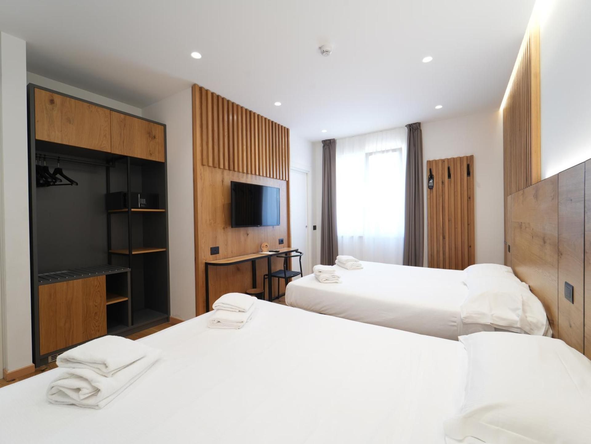 Comfort King Room with Two King Beds - Non-Smoking