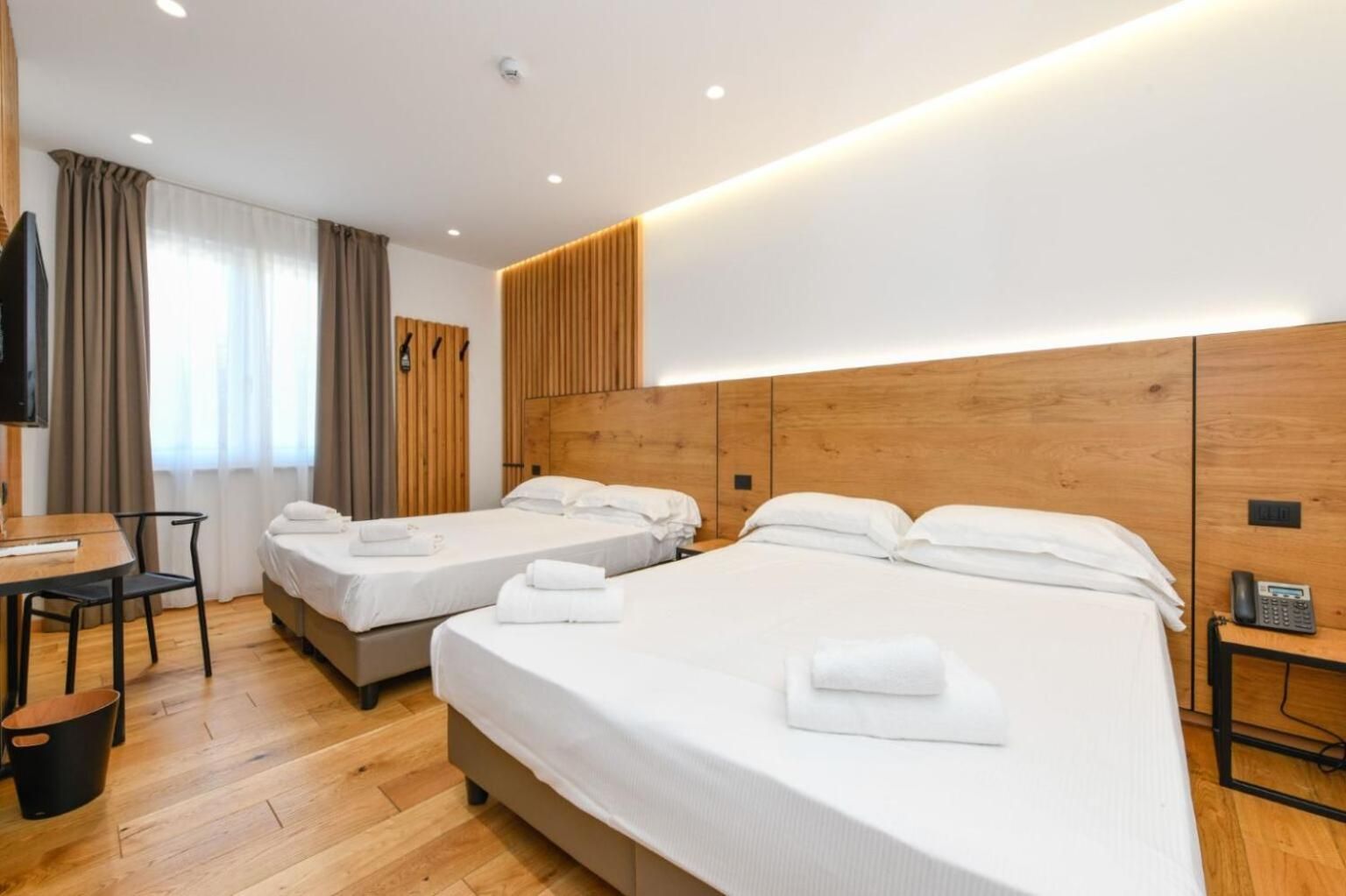 Comfort King Room with Two King Beds - Non-Smoking