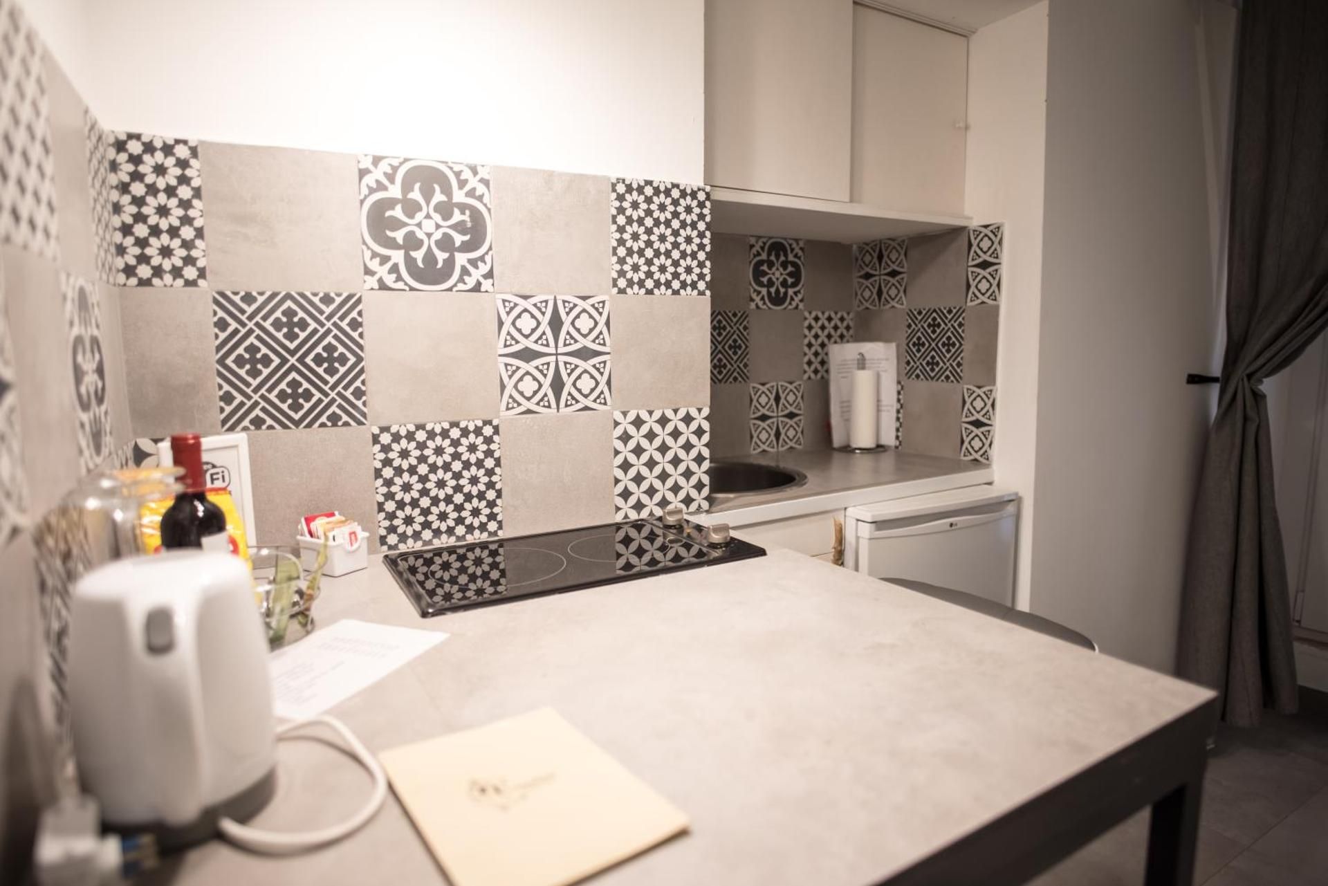 Studio Apartment - Split Level (Ground Floor)