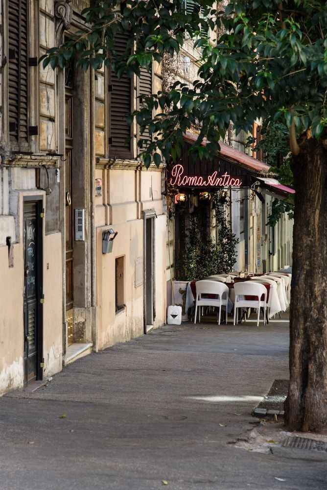 undefined In the Center Guesthouse 5