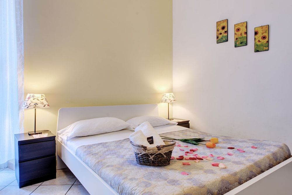 undefined In the Center Guesthouse 10