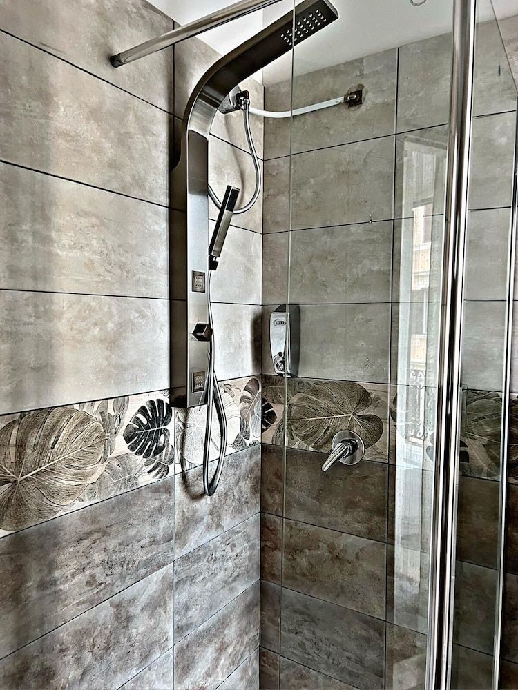 In the Center Guesthouse Double Room, Ensuite (3° piano no ascensore) 5