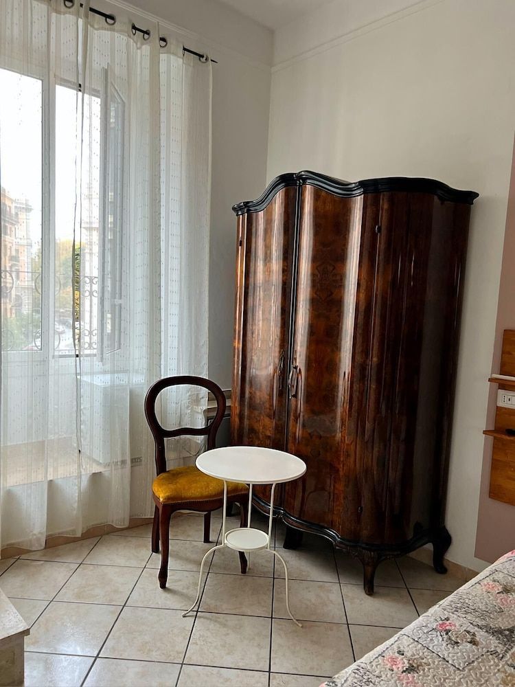 In the Center Guesthouse Double Room, Ensuite (3° piano no ascensore) 6