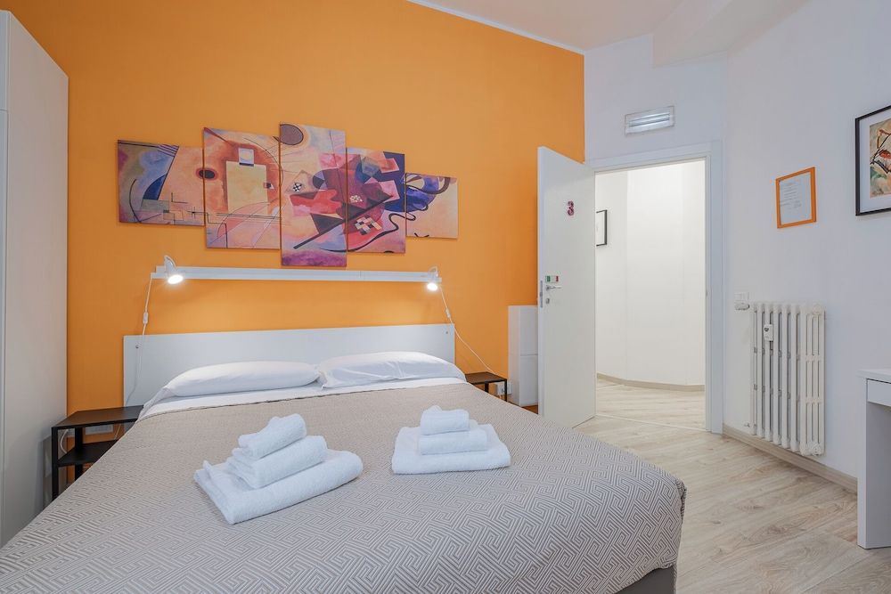 Damiani & Sister Guest House Double Room 2