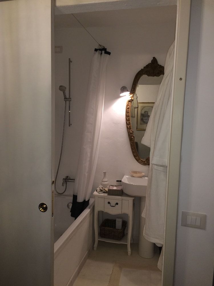 Le Stanze del Cardinale Junior Suite, 2 Bedrooms, City View 3