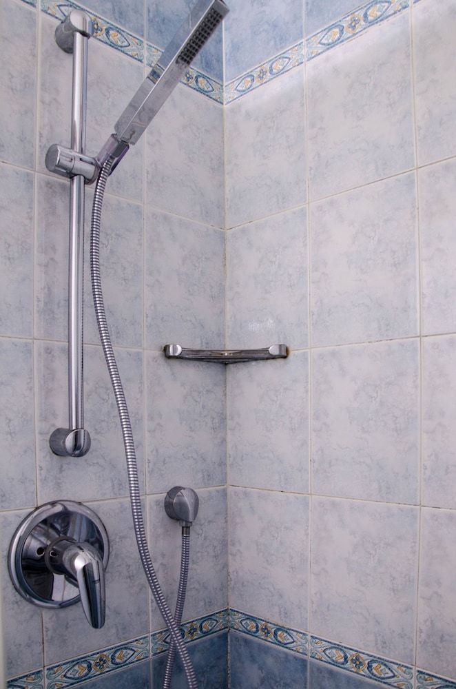 Annette Double Room (extra bed - external private bathroom) 17