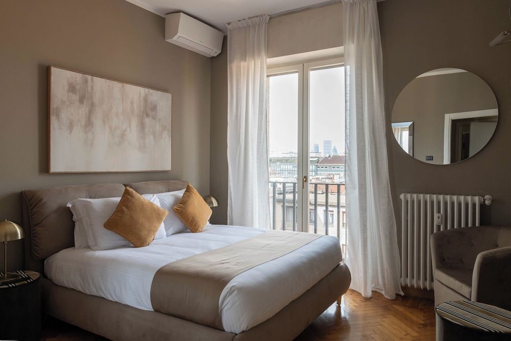 Royal Apartment, 3 Bedrooms, City View (Via Santa Maria Valle 7)