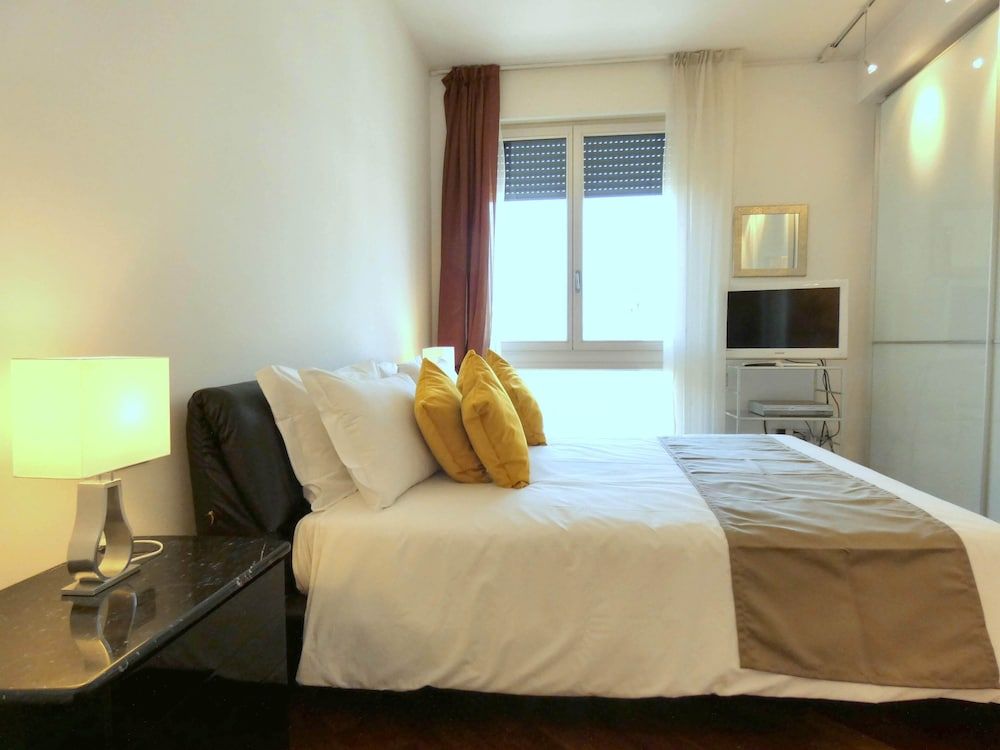 Luxury Penthouse, 3 Bedrooms (Corso di Porta Romana 52)