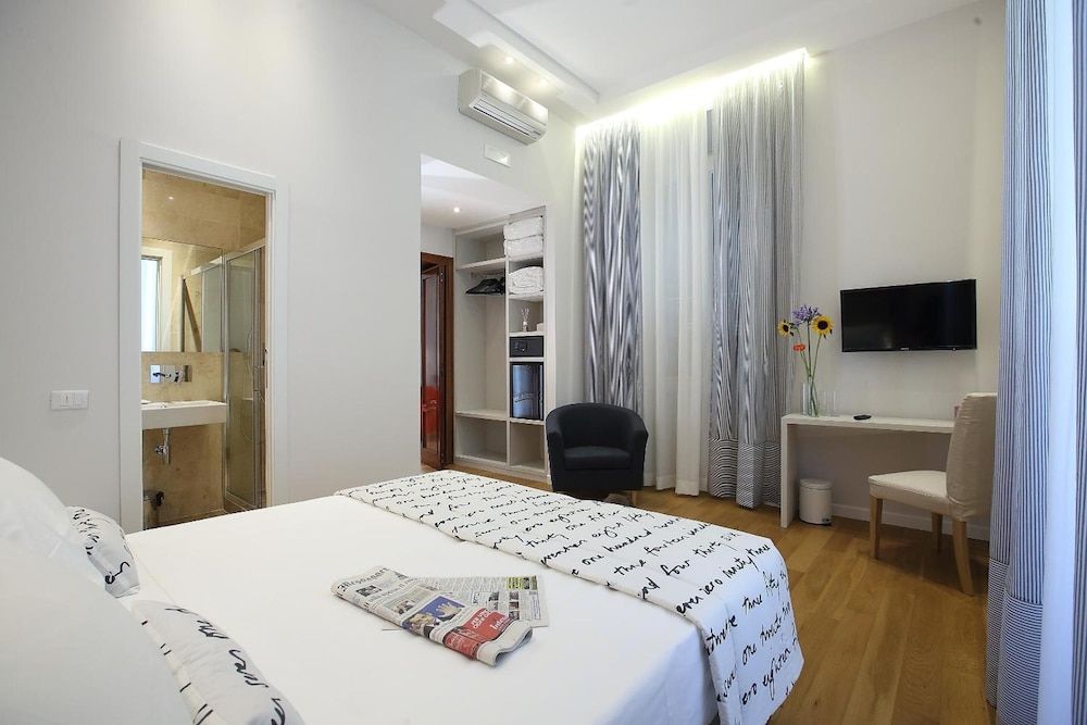 undefined Sofia's Suites Guesthouse