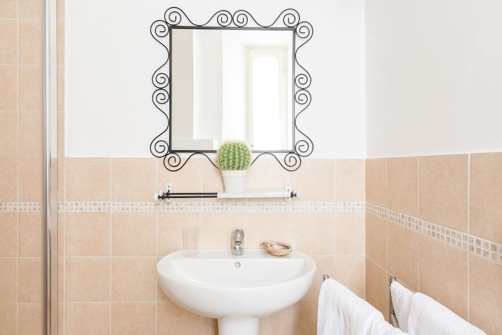 Guest House Calamatta Double or Twin Room 6