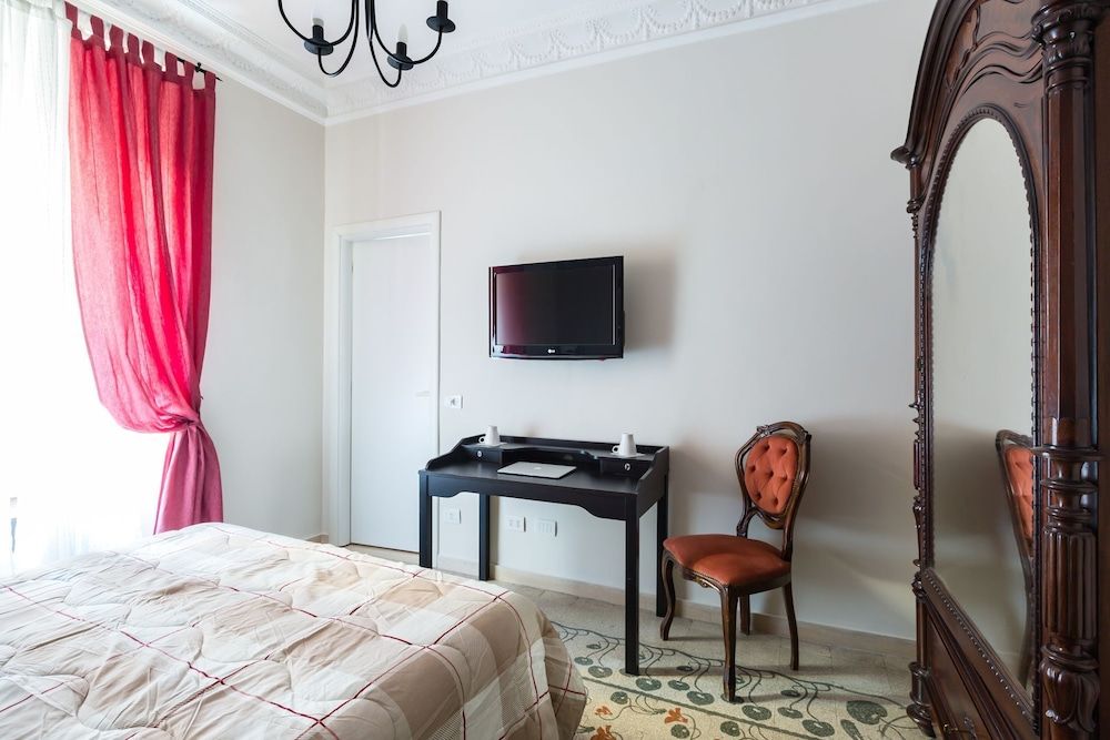 Guest House Calamatta Double or Twin Room 7