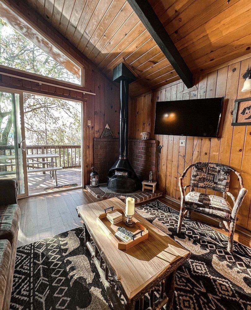 The Pines Resort Standard Chalet, 1 King Bed with Sofa bed, Fireplace 4