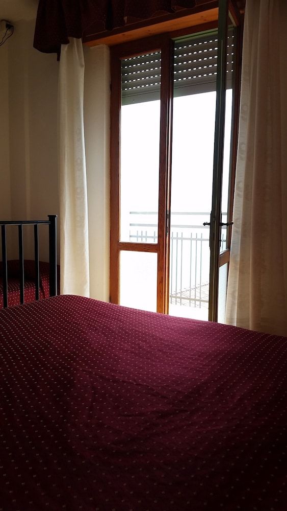Hotel Augusta Garni Standard Double or Twin Room, Balcony, Lake View 8