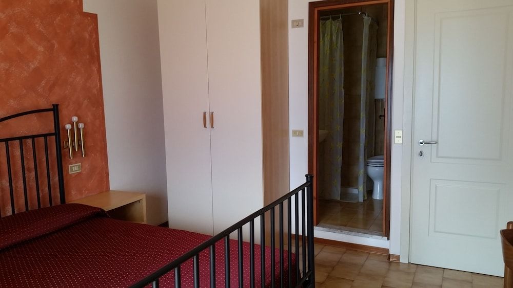 Hotel Augusta Garni Standard Double or Twin Room, Balcony, Lake View 7