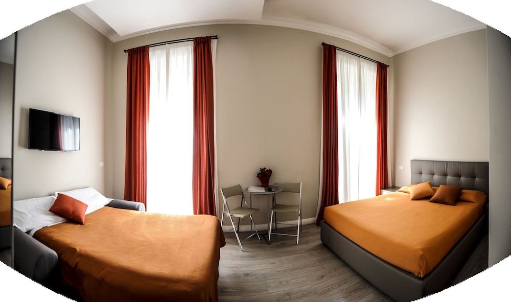 The Roman Empire Guesthouse Deluxe Room 2