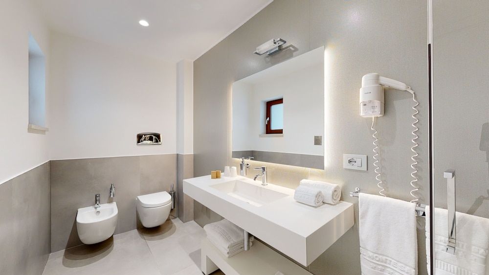 Hotel Monte Sarago Junior Suite, Terrace, City View 5