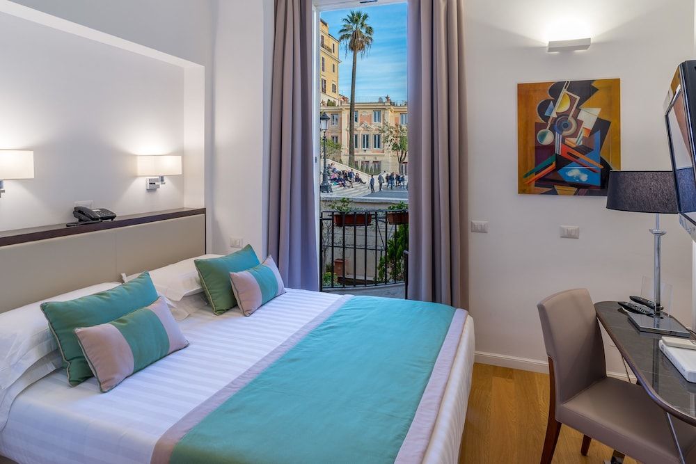 undefined Les Diamants Spanish Steps Suite 2