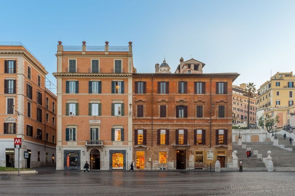 undefined Les Diamants Spanish Steps Suite 5