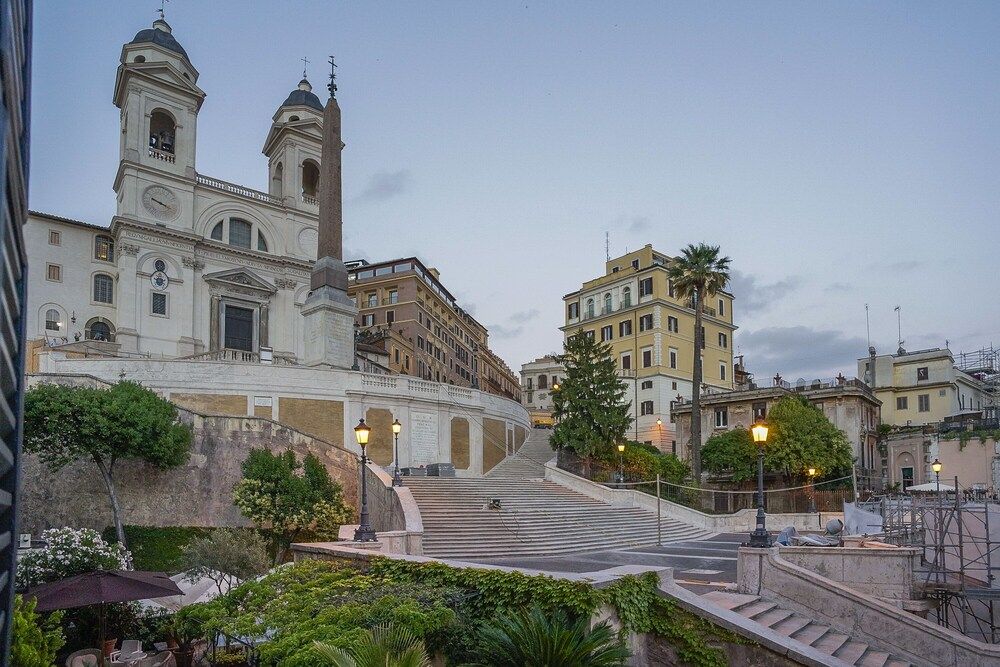 undefined Les Diamants Spanish Steps Suite 8