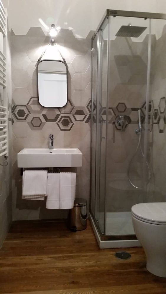 MORE Cola di Rienzo B&B Premium Double Room, Ensuite, City View (Camera Matrimoniale) 7