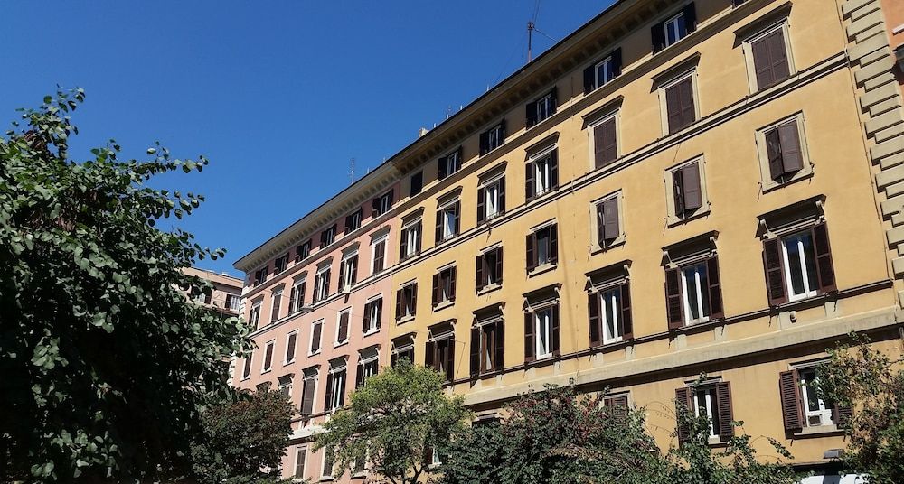 undefined MORE Cola di Rienzo B&B 4