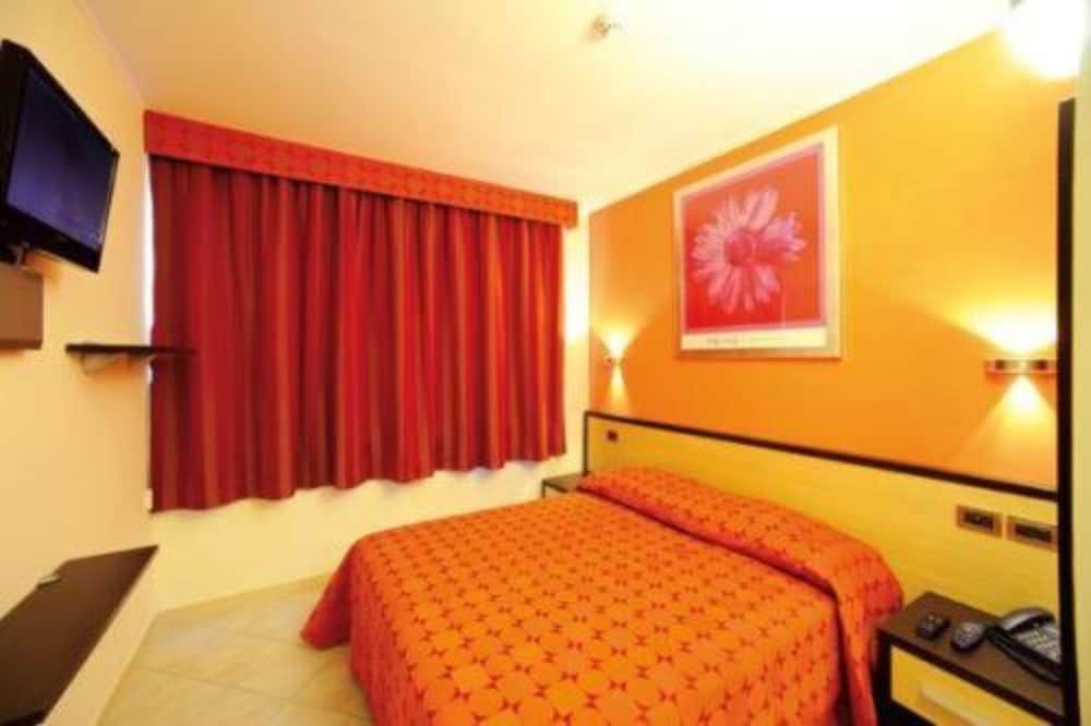 Twin Room, 2 Twin Beds