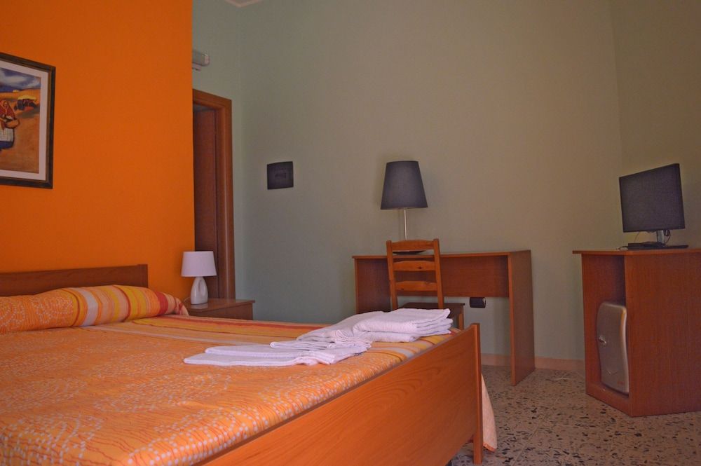 B&B Scalea Rooms Quadruple Room 3