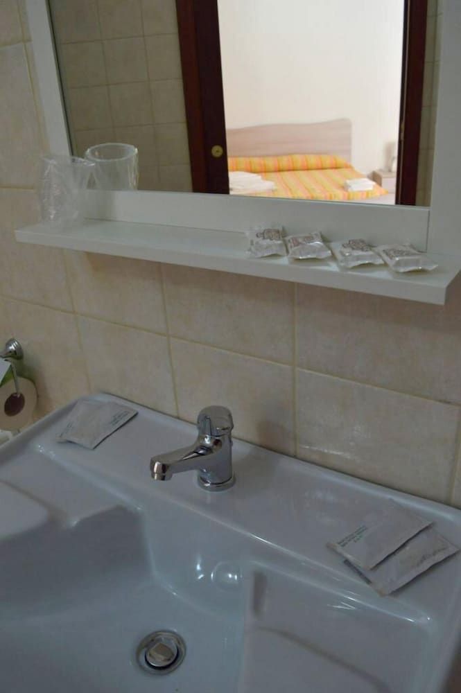 B&B Scalea Rooms Quadruple Room 18