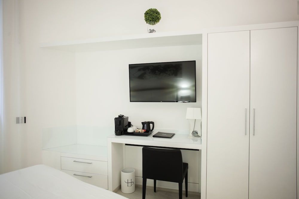 LHP Suite Napoli - Parco Margherita Classic Double Room 4