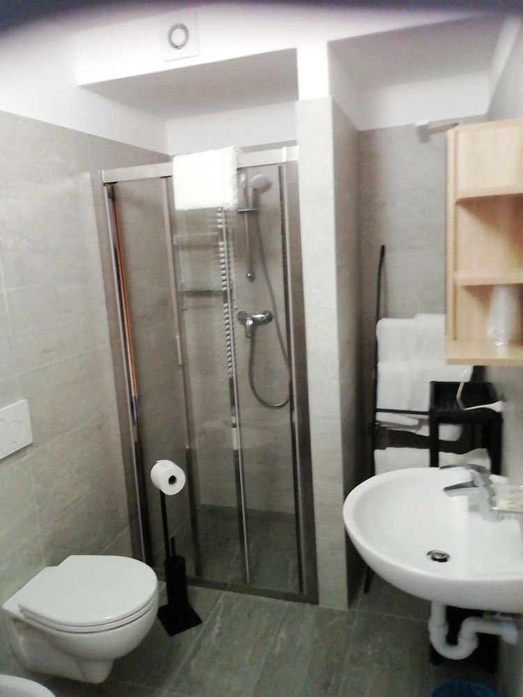 Albergo Gufo Depandance Triple Room 2
