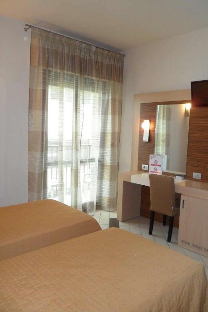 Hotel Eden Double Room, Sea View 2