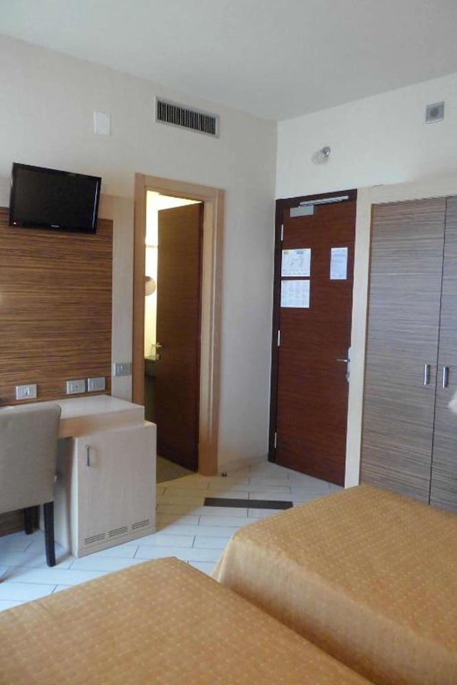 Hotel Eden Double Room, Sea View 9