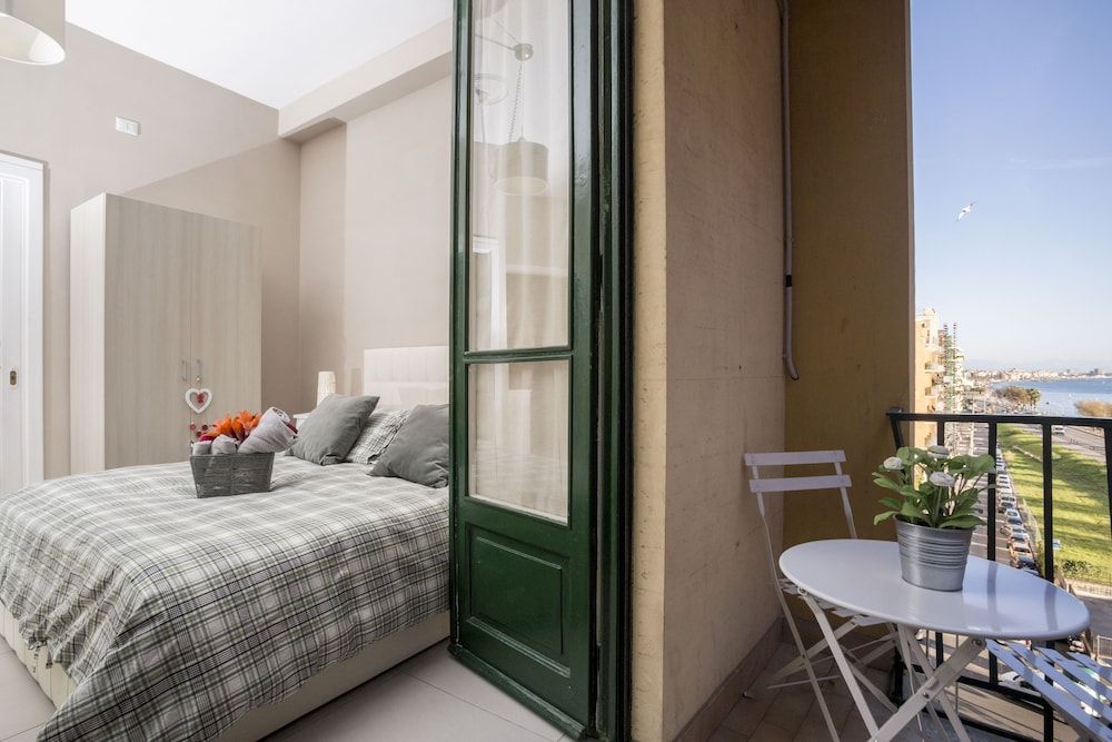 B&B Monica's House Triple Room, Ensuite 11