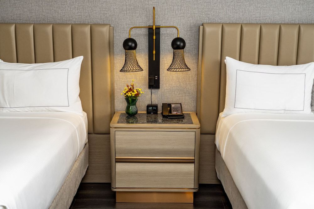 Deluxe Room, 2 Queen Beds, Accessible, Bathtub (Mobility & Hearing)