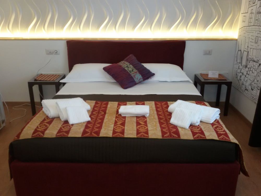 Piazza Mulino 26 Deluxe Room, 1 Queen Bed with Sofa bed, Private Bathroom 2