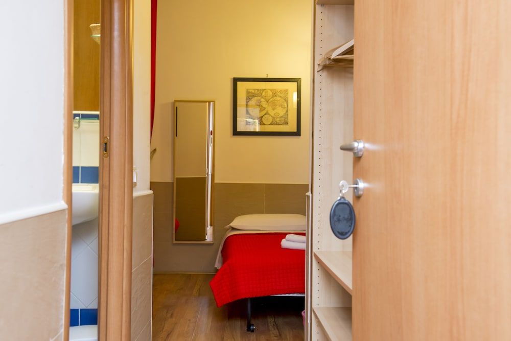 San Peter Rome B&B Classic Double Room 13