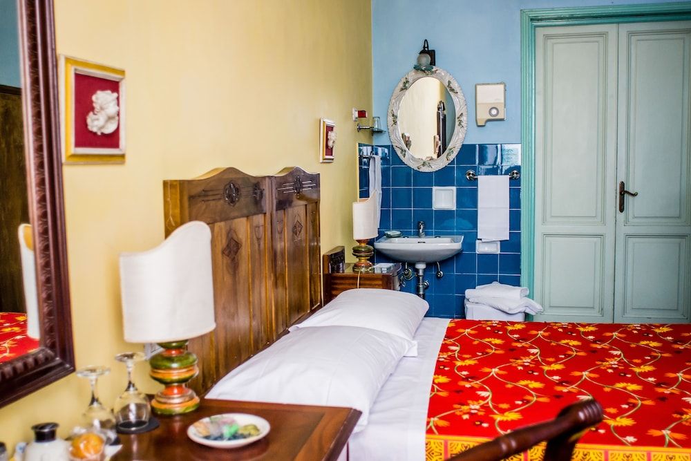 Il Bargellino Basic Double Room, Shared Bathroom 4