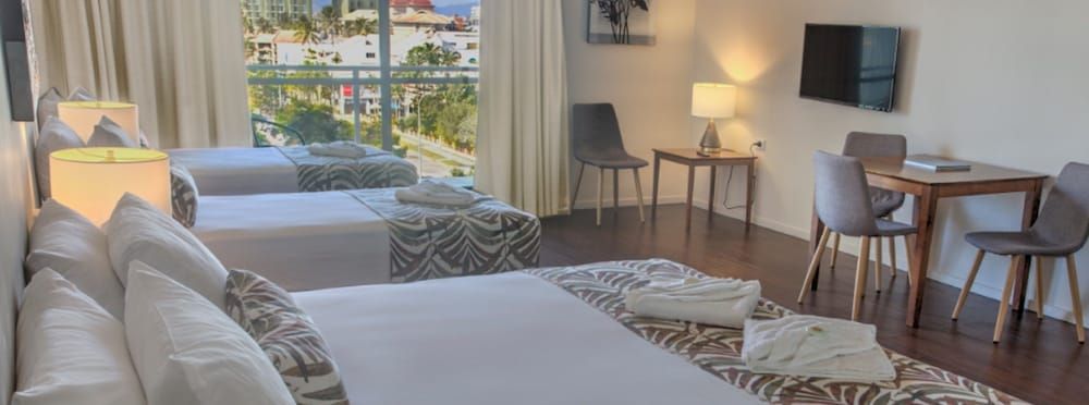 undefined Cairns Plaza Hotel 9